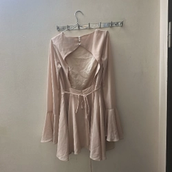 Đầm hở lưng 460908