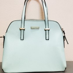 Túi xách tay Charles&Keith màu xanh ngọc. Ko kèm dây đeo dài