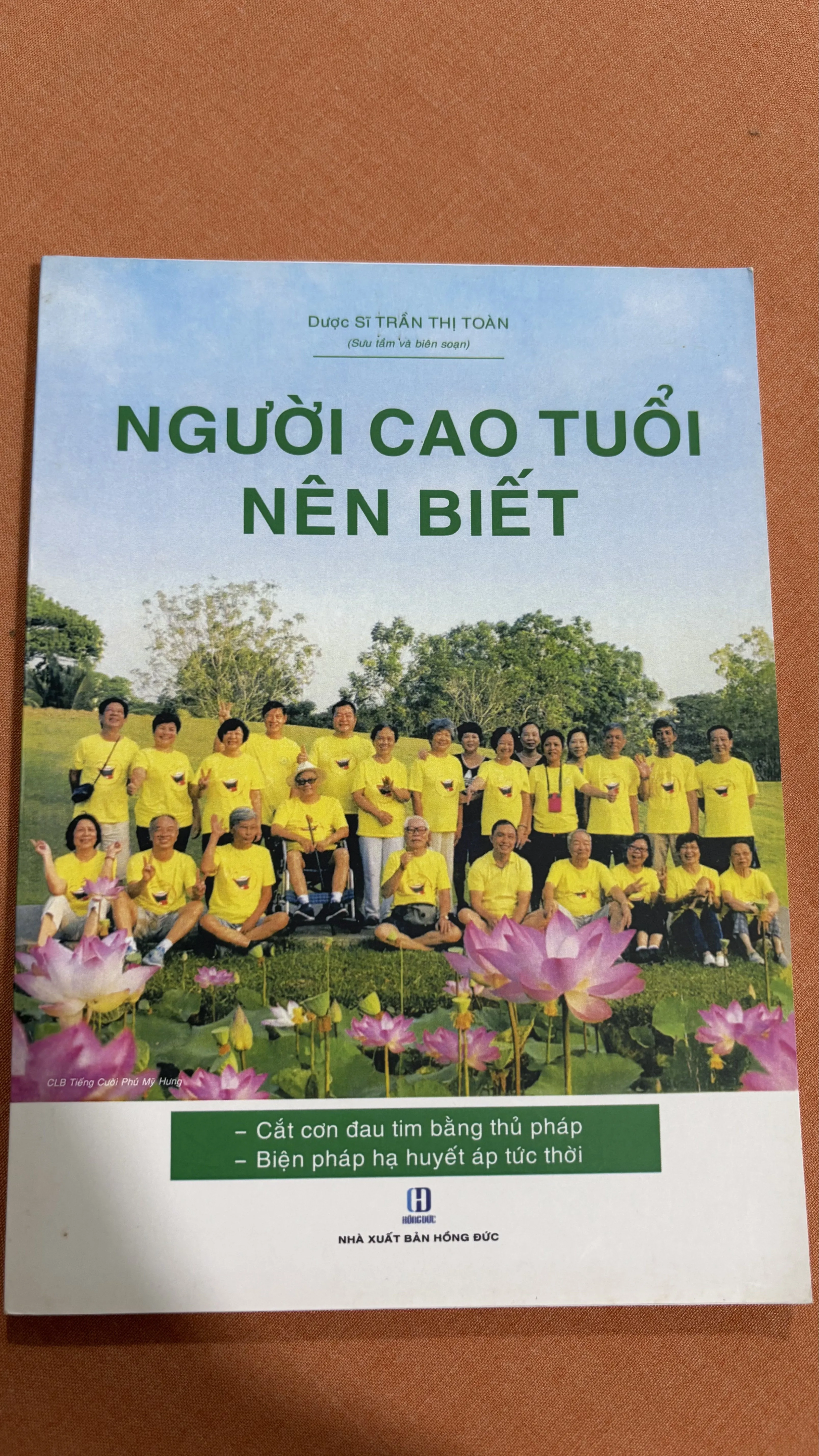 Người cao tuổi nên biết 🌊 by  - Sách Book Cover - Ngọc Hiển Books