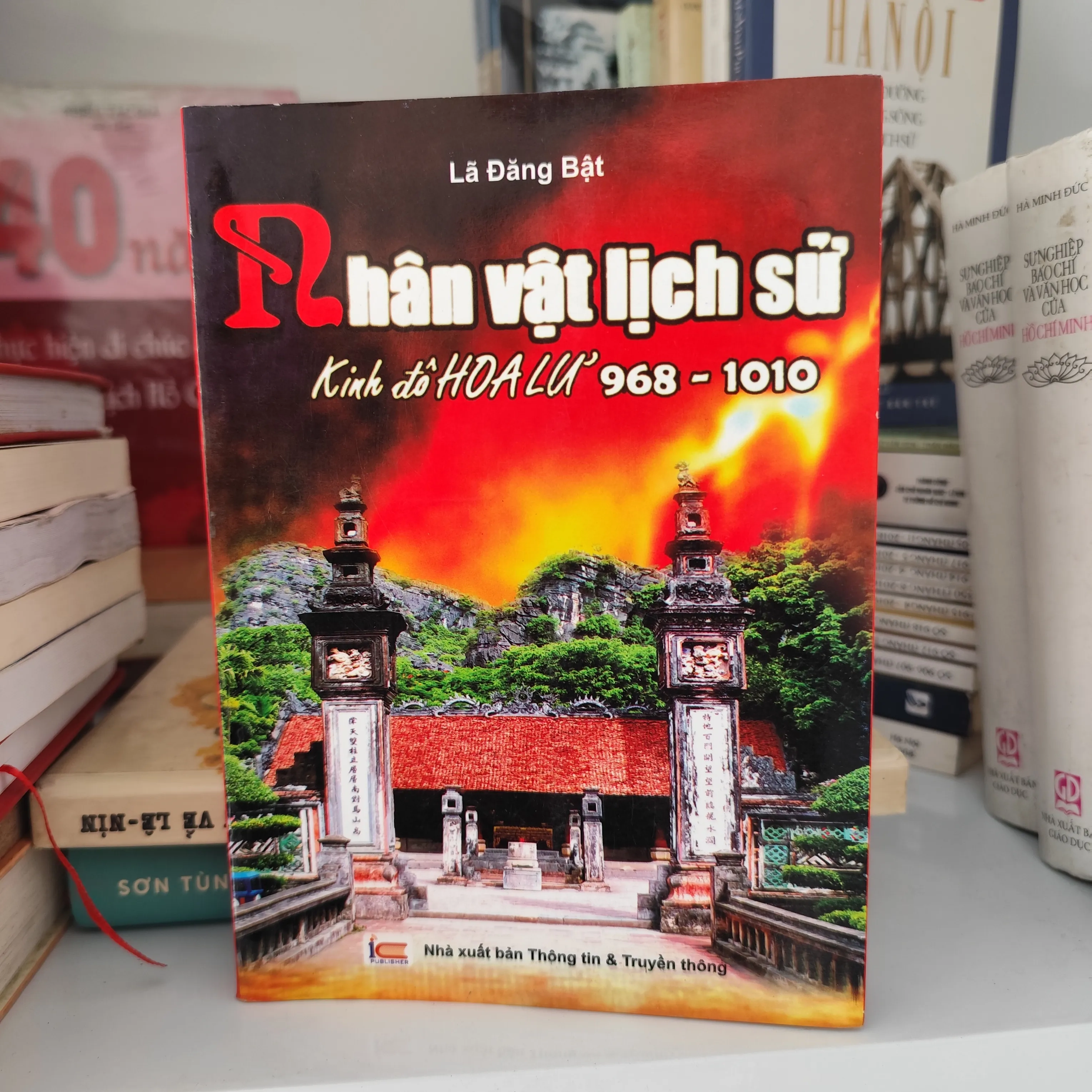 Nhân vật lịch sử Kinh Đô Hoa Lư 968-1010 by  - Sách Book Cover - Ngọc Hiển Books
