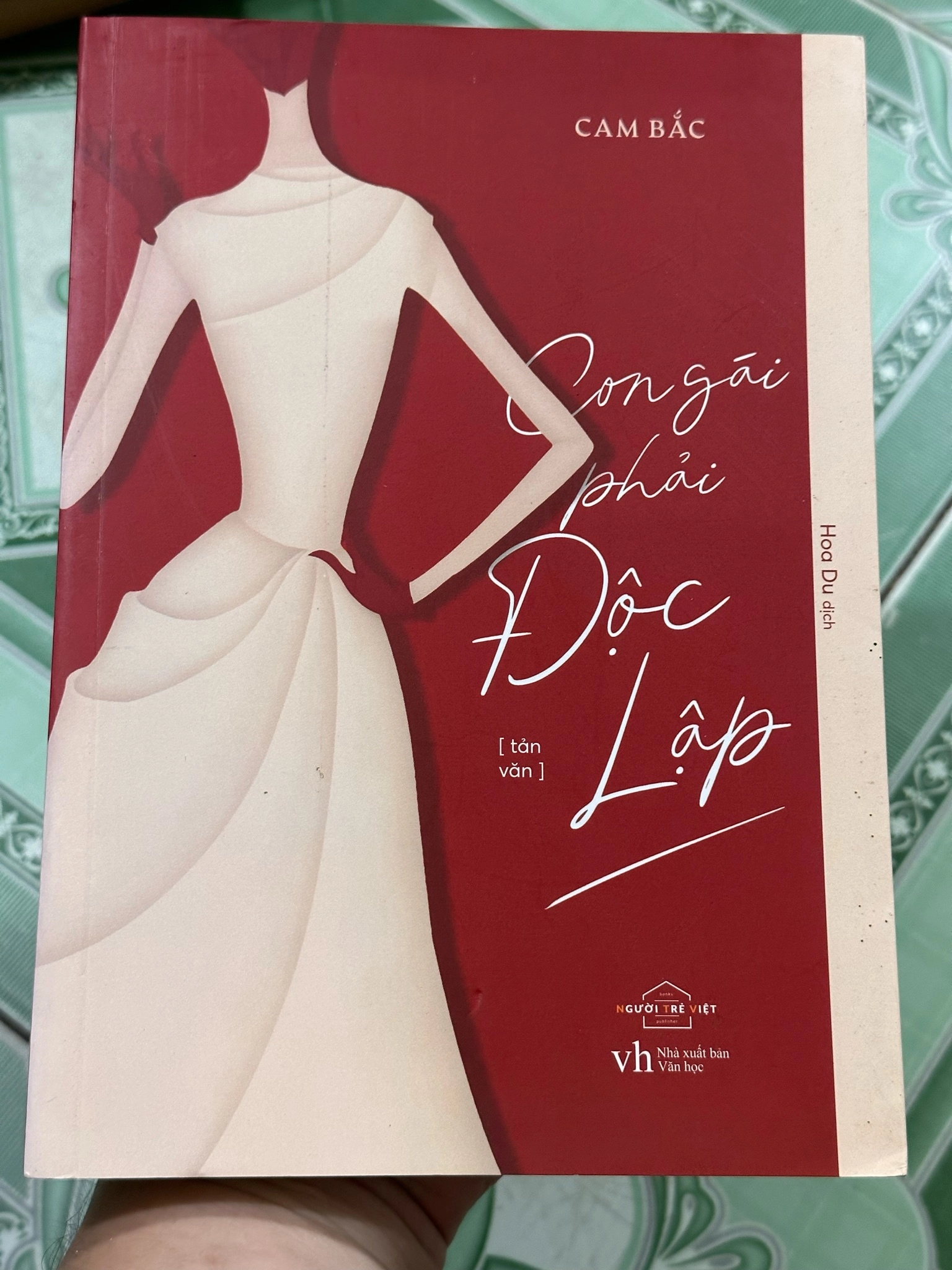 Con gái phải độc lập - Cam Bắc by  - Sách Book Cover - Ngọc Hiển Books