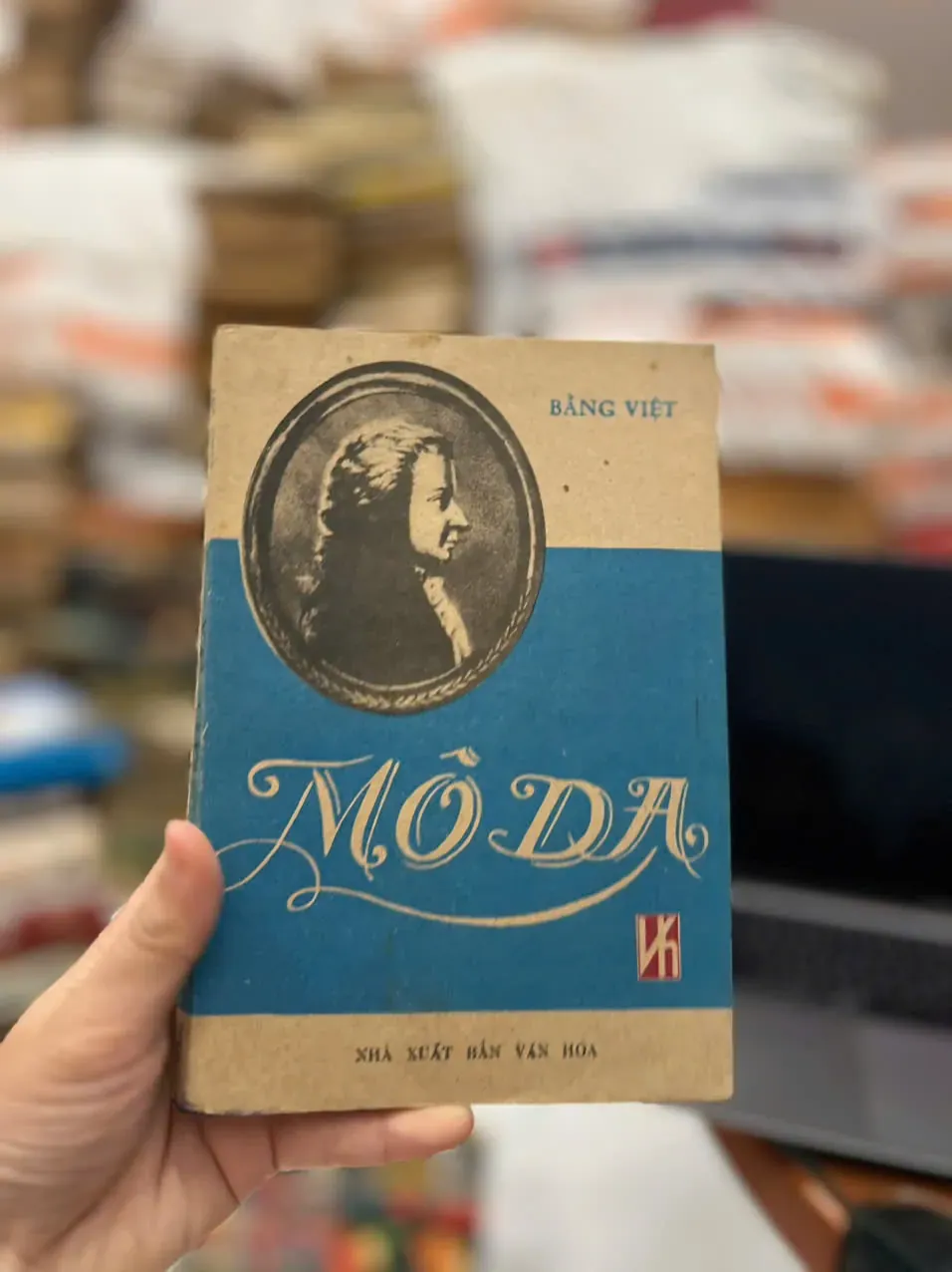 Mô Da - Bắng Việt ⭐ by  - Sách Book Cover - Ngọc Hiển Books