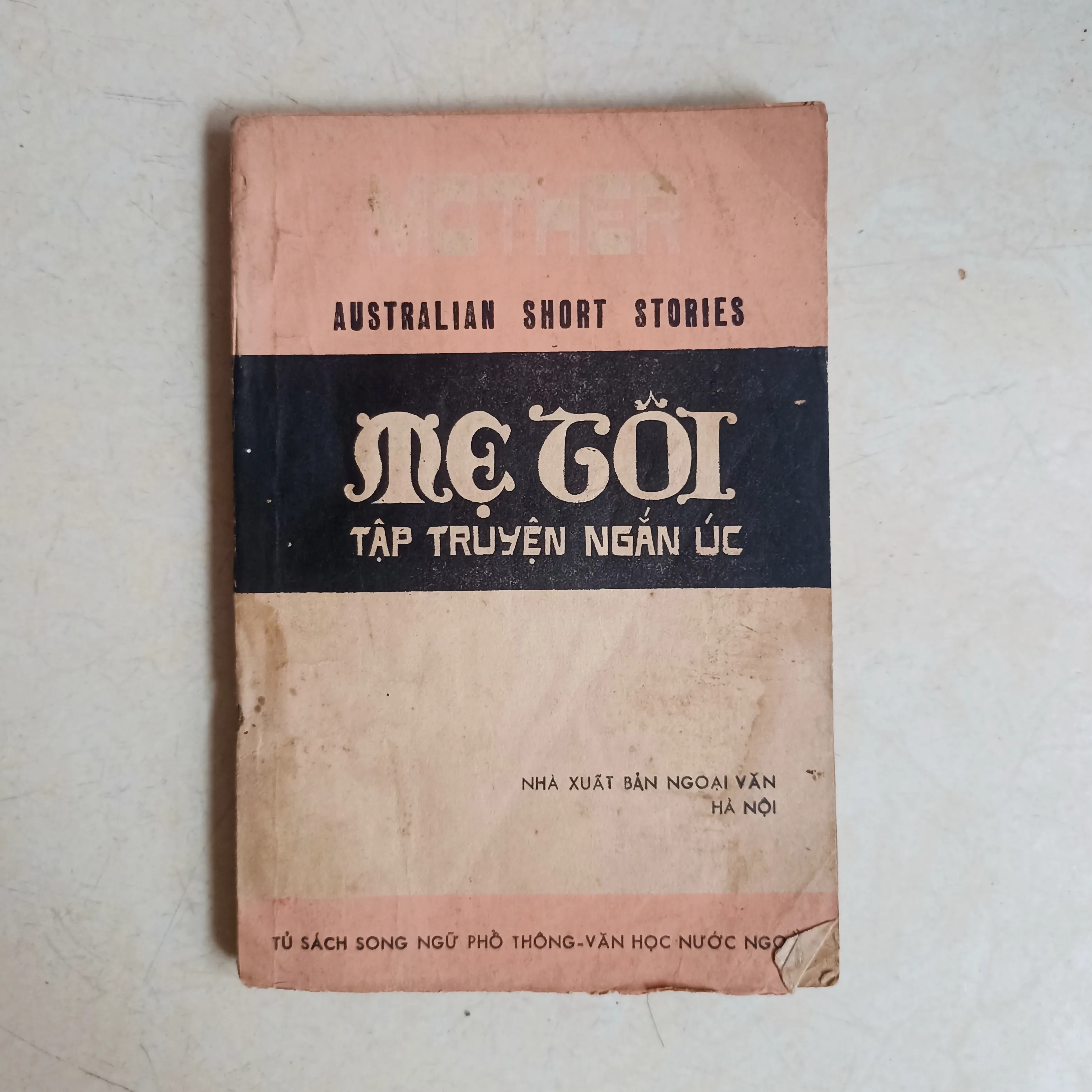 Mẹ côi 🌻🌻 by  - Sách Book Cover - Ngọc Hiển Books