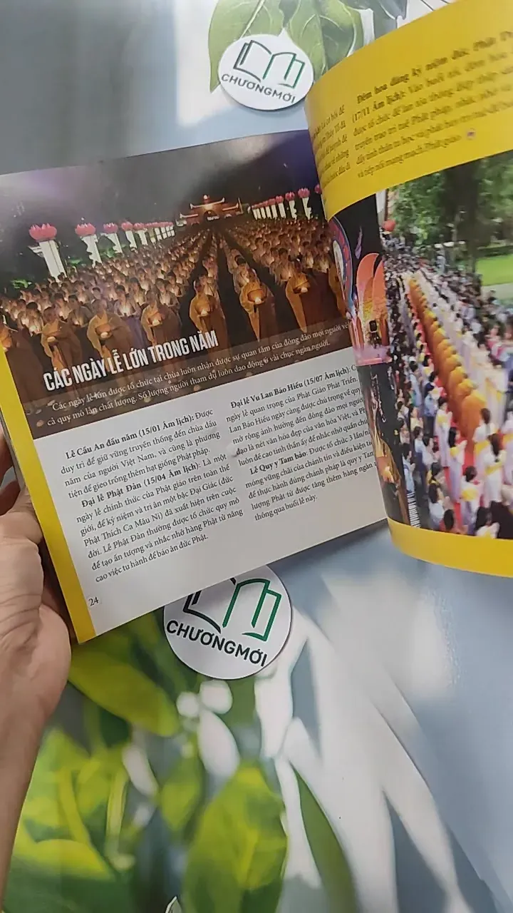 Đôi Nét Về Chùa Hoằng Pháp - Song Ngữ - Thích Chân Tính 775957