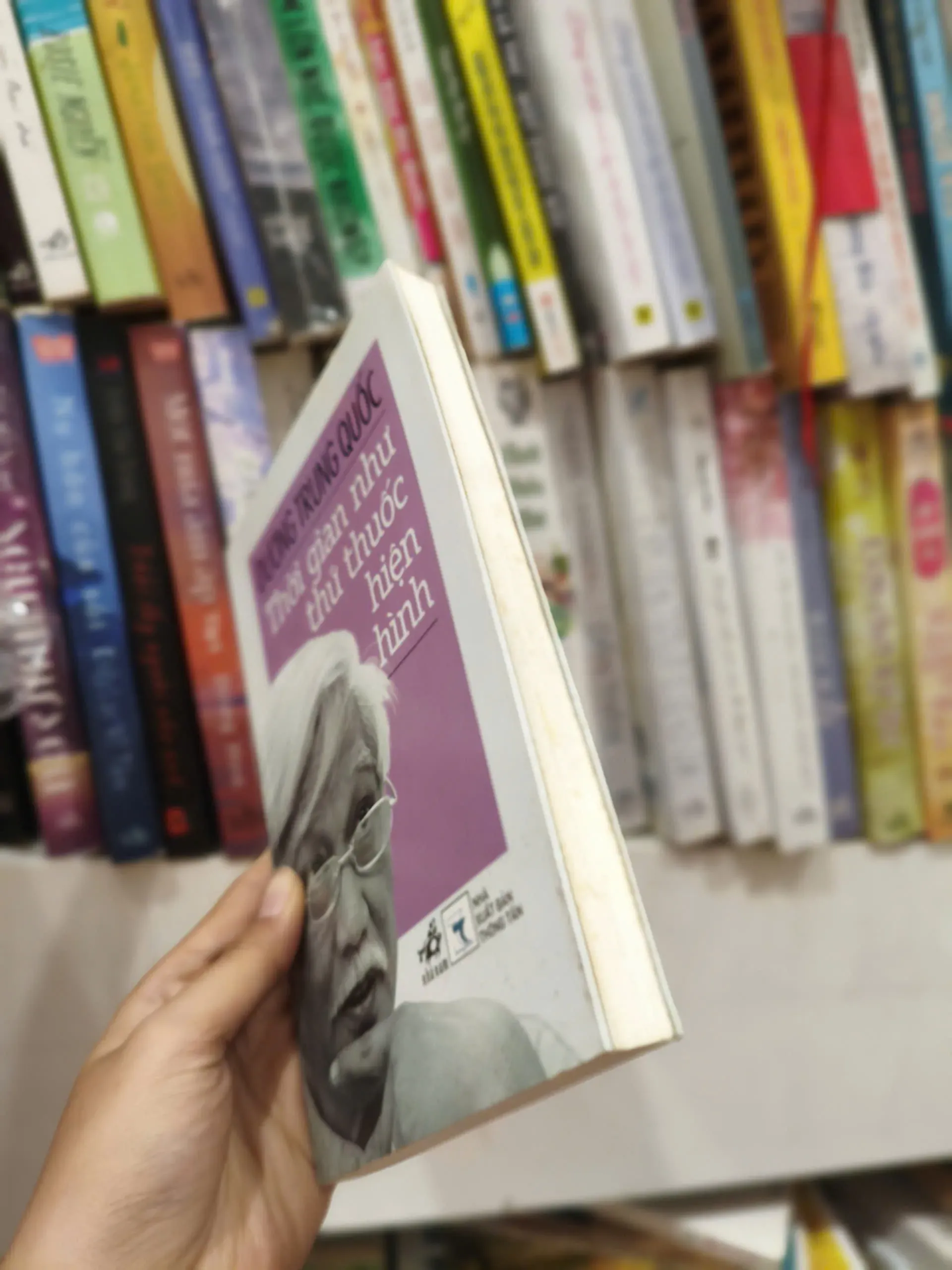 thời gian như thứ thuốc hiện hình 🍀 by  - Sách Book Cover - Ngọc Hiển Books