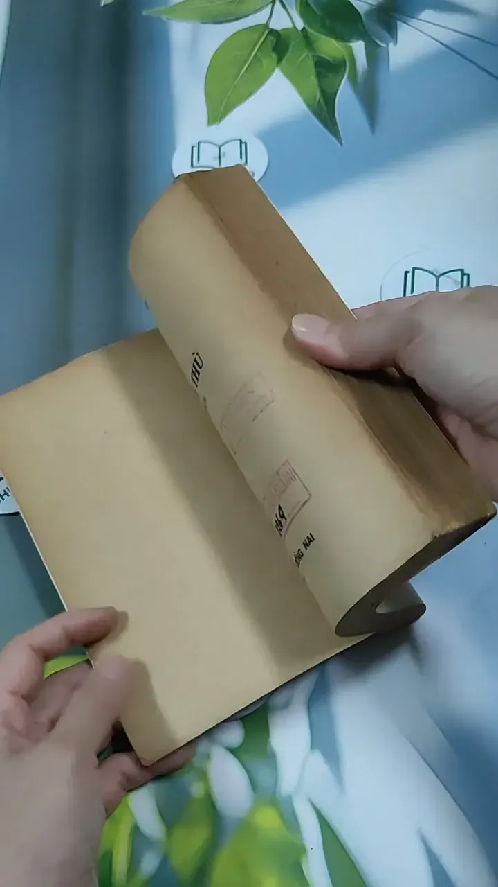 Bạn Hay Thù - John R. Tunis 713880