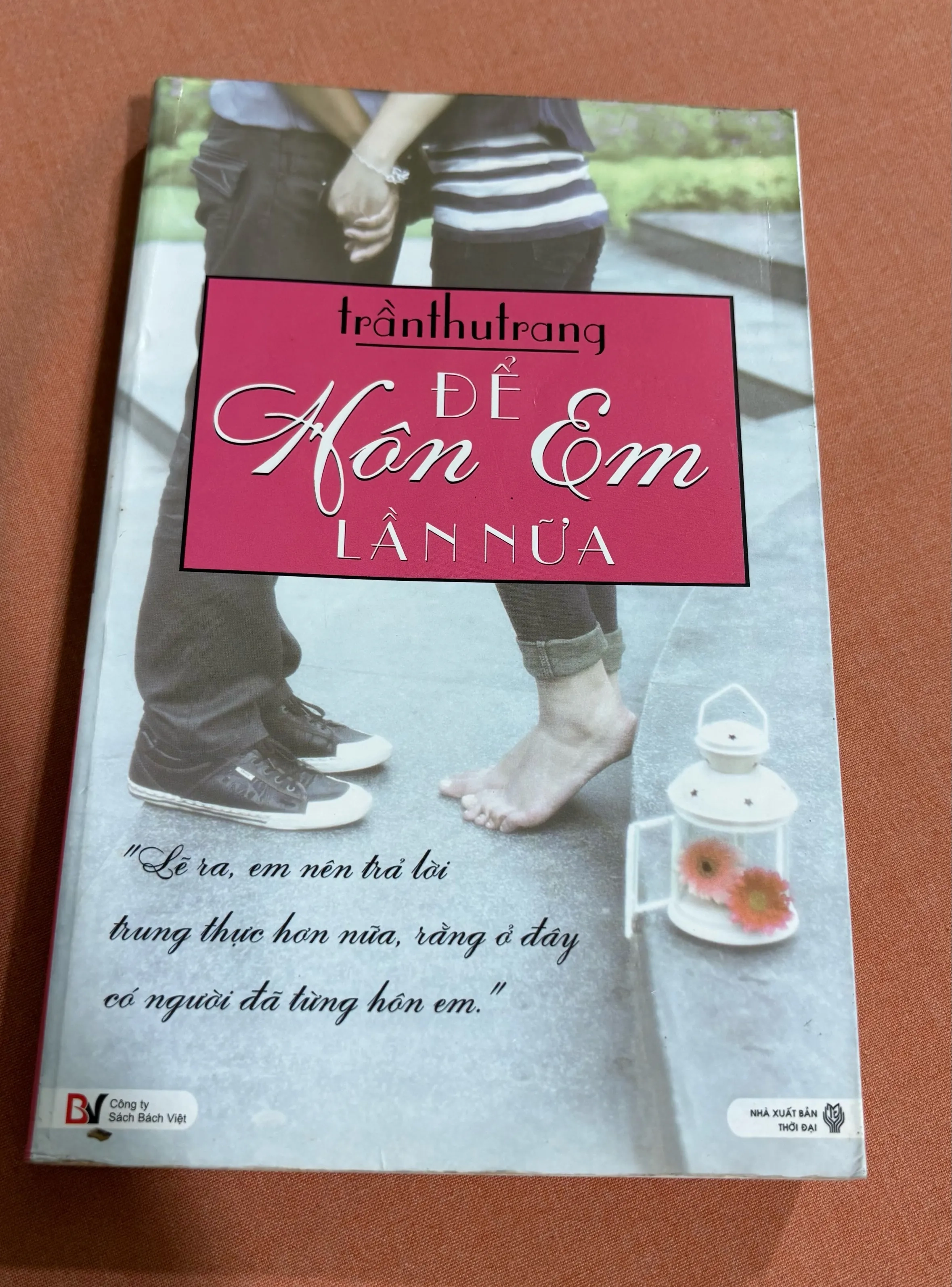 Để hôn em lần nữa 🌊 by  - Sách Book Cover - Ngọc Hiển Books