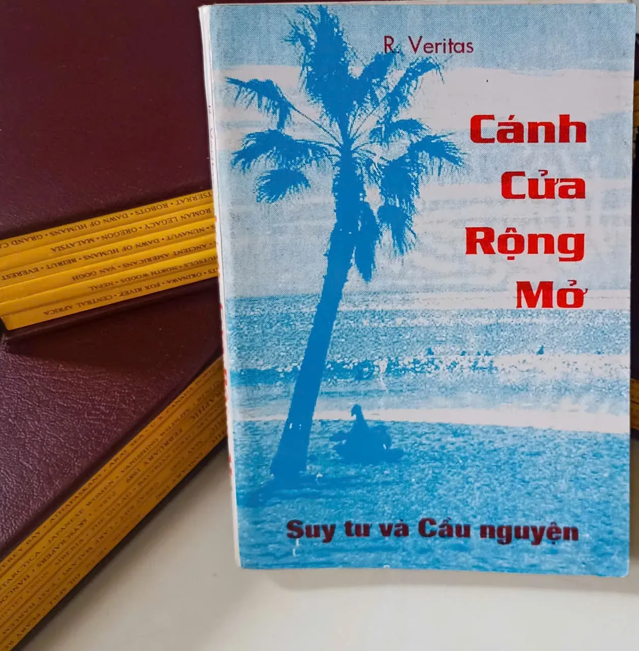 Cánh cửa rộng mở 🌻 by  - Sách Book Cover - Ngọc Hiển Books