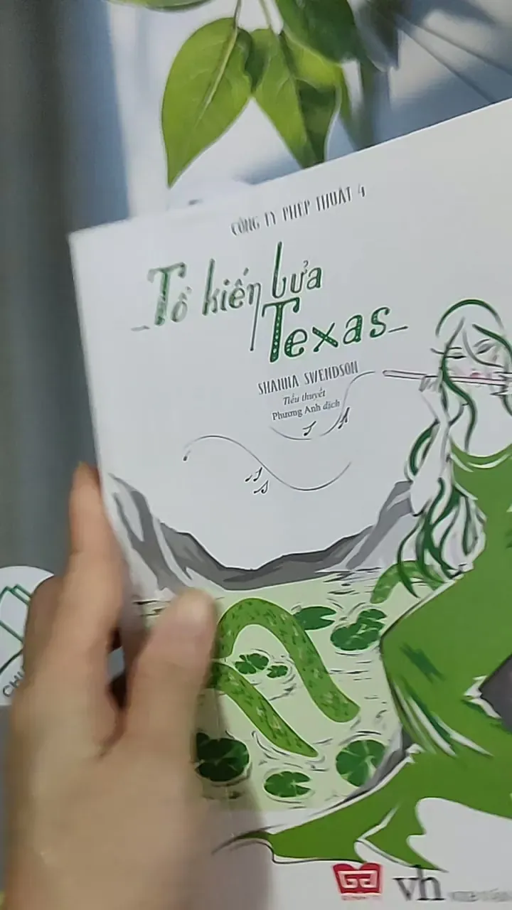 Tổ kiến lửa Texas - Shanna Swendson 688698