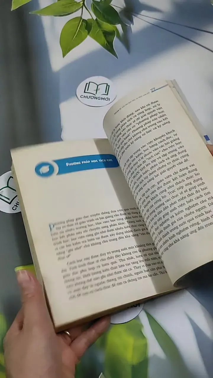 Departure - Khởi Hành - Giáo sư John Vu 707325