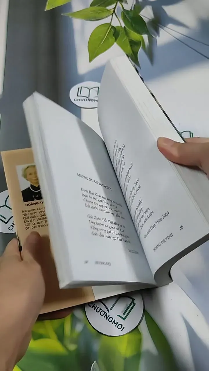 Hương Đời - Thơ Văn Kỷ Niệm 705737