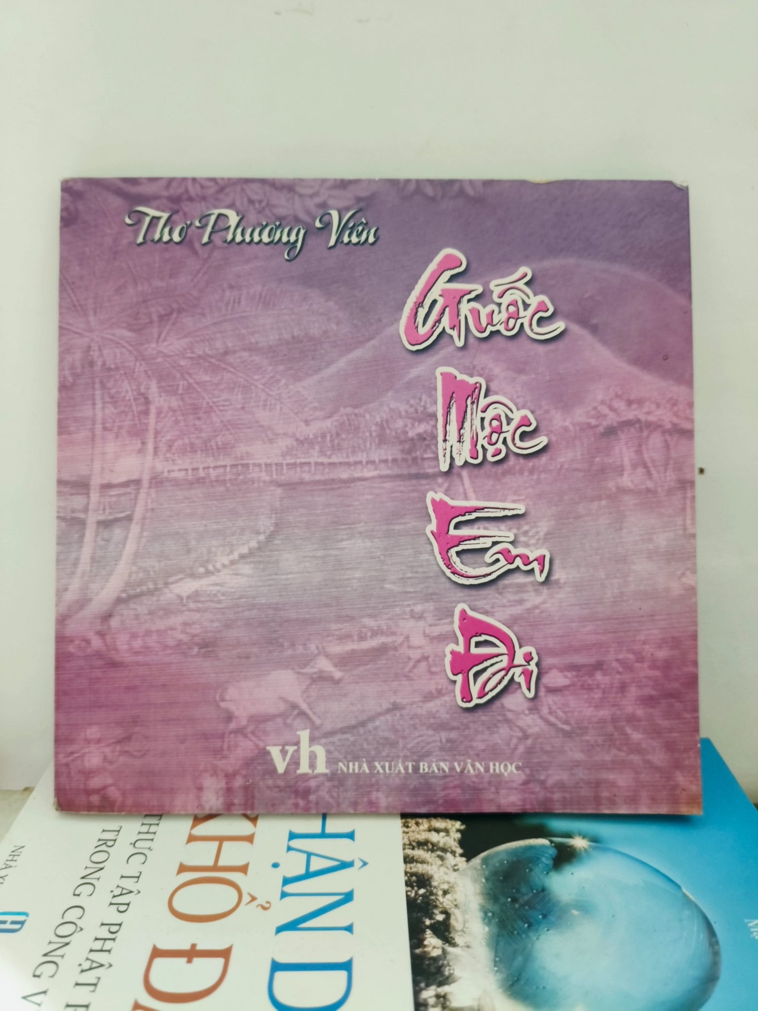 Guốc mộc em đi 🌱 by Phương Viên - Sách Book Cover - Ngọc Hiển Books