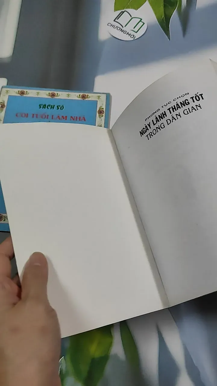 Combo: Coi Tuổi Làm Nhà & Dựng Vợ Gả Chồng ,Ngày Lành Tháng Tốt: Tình Duyên & Sự Nghiệp 2011 776196