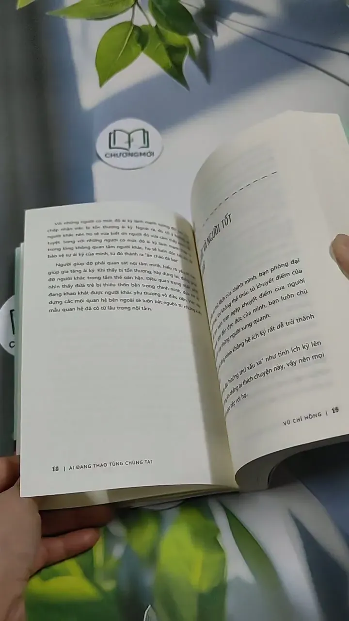 Ai Đang Thao Túng Chúng Ta? - Vũ Chí Hồng 707244