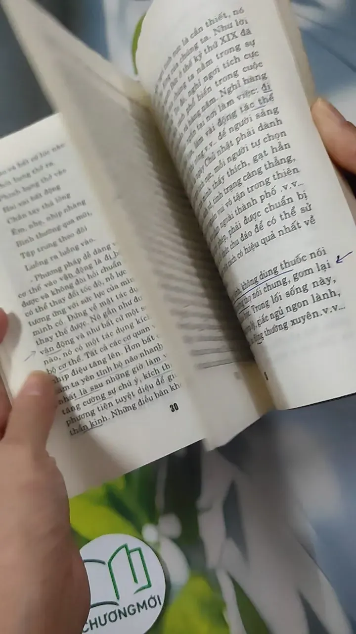 Cẩm Nang Thầy Thuốc Gia Đình: Chữa Bệnh Không Dùng Thuốc - Lê Minh 780842