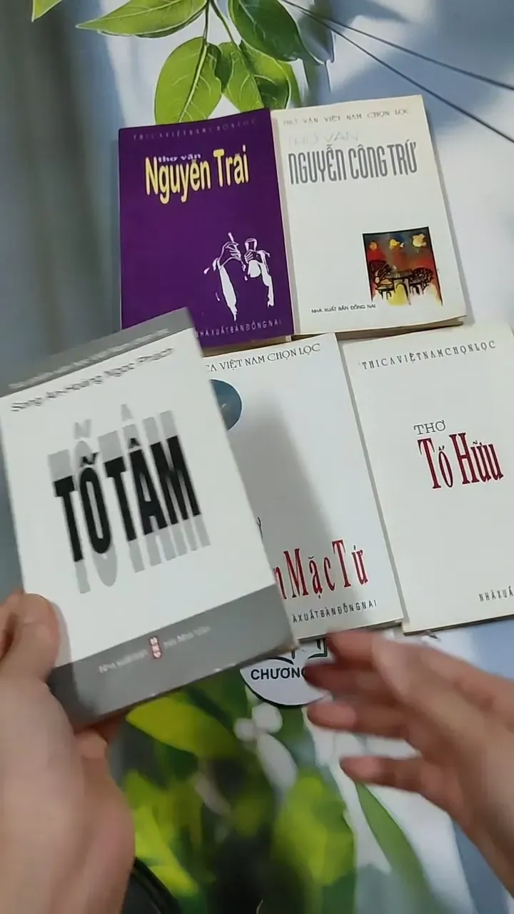 Combo Thơ Văn: Nguyễn Trãi, Nguyễn Công Trứ, Hàn Mạc Tứ, Tố Hữu, Tố Tâm 703128