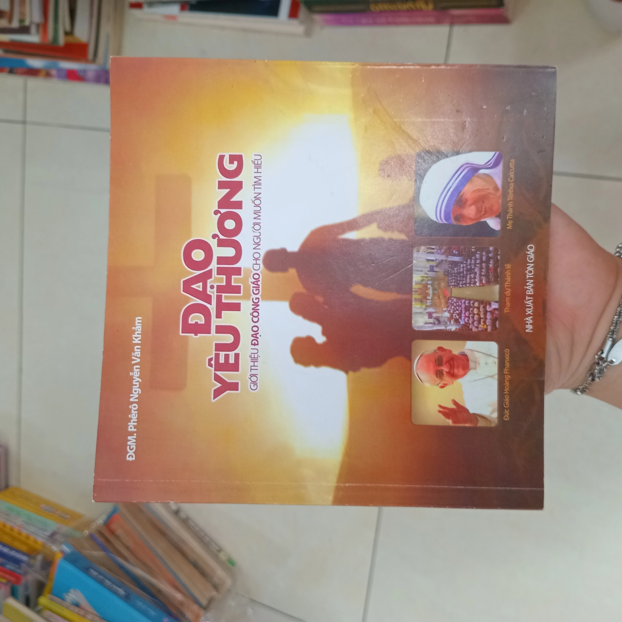 Đạo yêu thương 📚 by  - Sách Book Cover - Ngọc Hiển Books