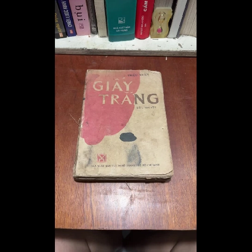 [Sách 8x] - II Tiểu Thuyết: Giấy Trắng - Triệu Xuân - 1985