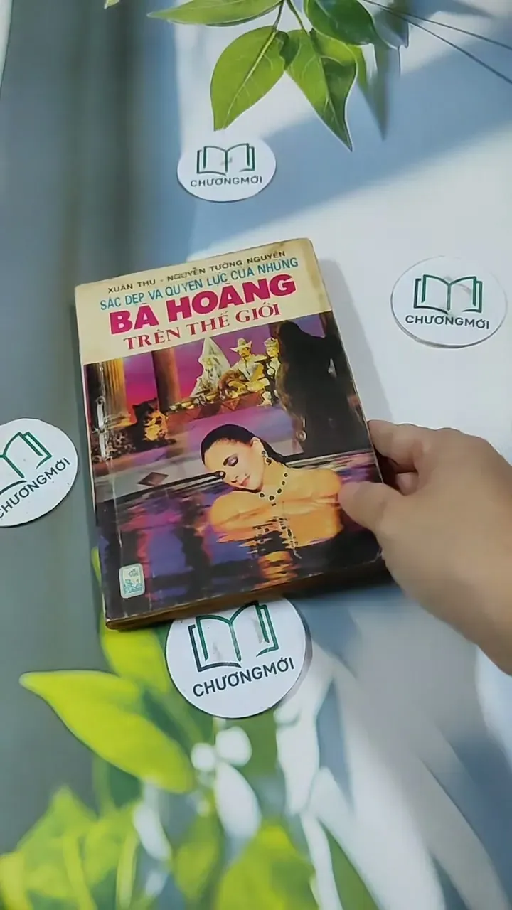 [MIỄN PHÍ BỌC SÁCH] Sắc Đẹp Và Quyền Lực Của Những Bà Hoàng Trên Thế Giới (24 Người Phụ N 713861