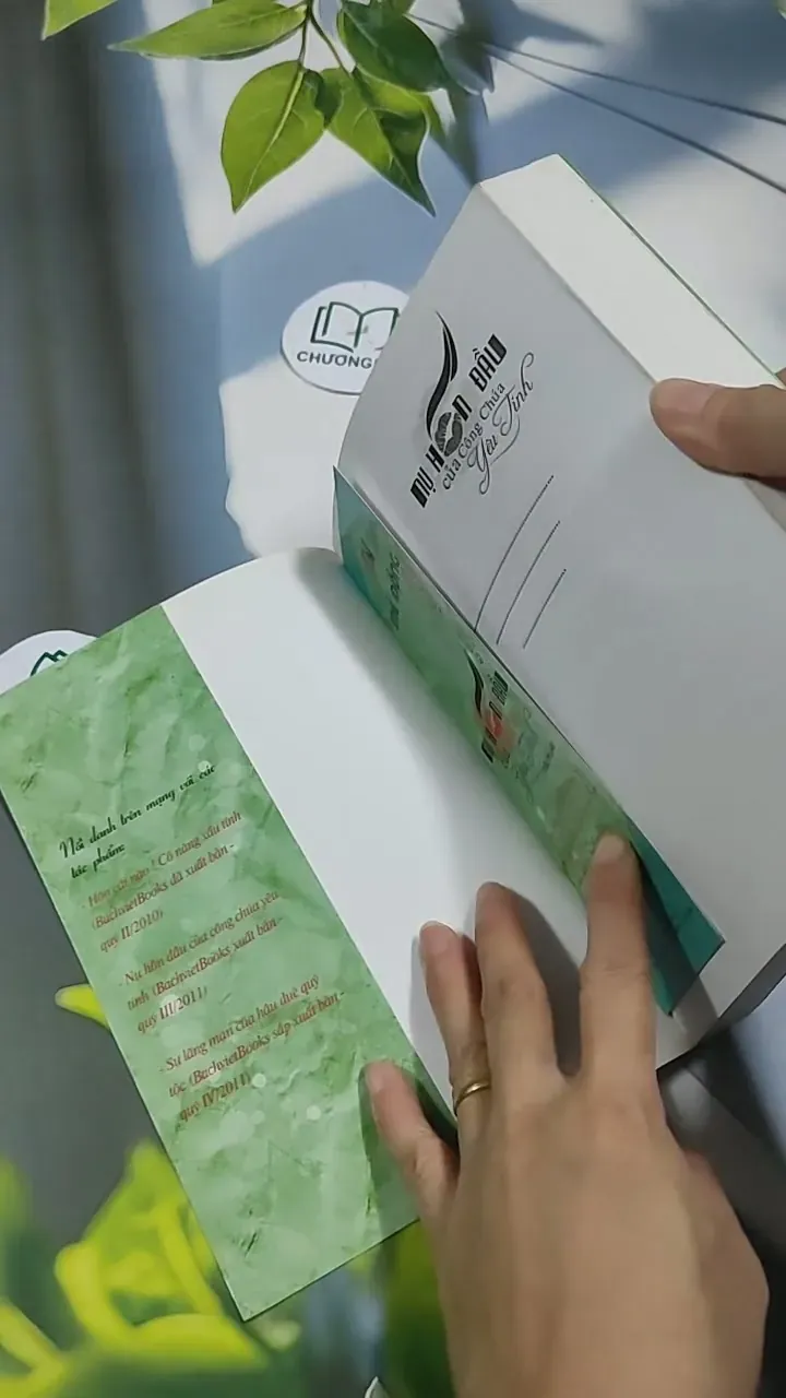 Nụ Hôn Đầu Của Công Chúa Yêu Tinh - Mễ Đồng 707321