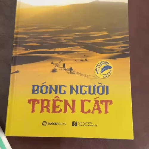 BÓNG NGƯỜI TRÊN CÁT – NHI PHAN- K2