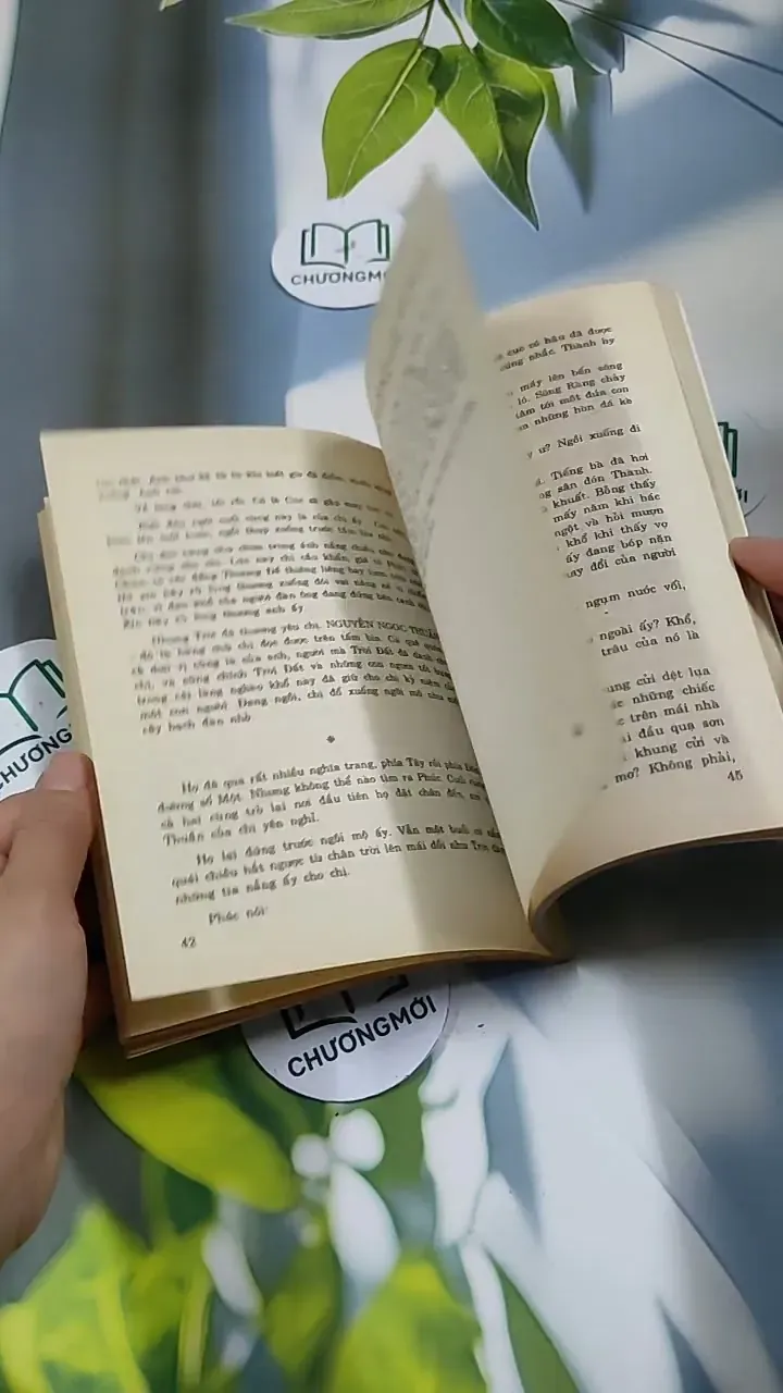 Giao Thừa Trắng - Nguyễn Quang Thân 713887