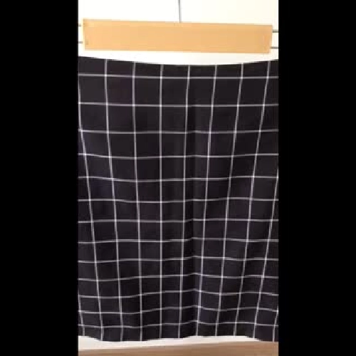 Chân váy Marc chữ A caro trắng đen size M