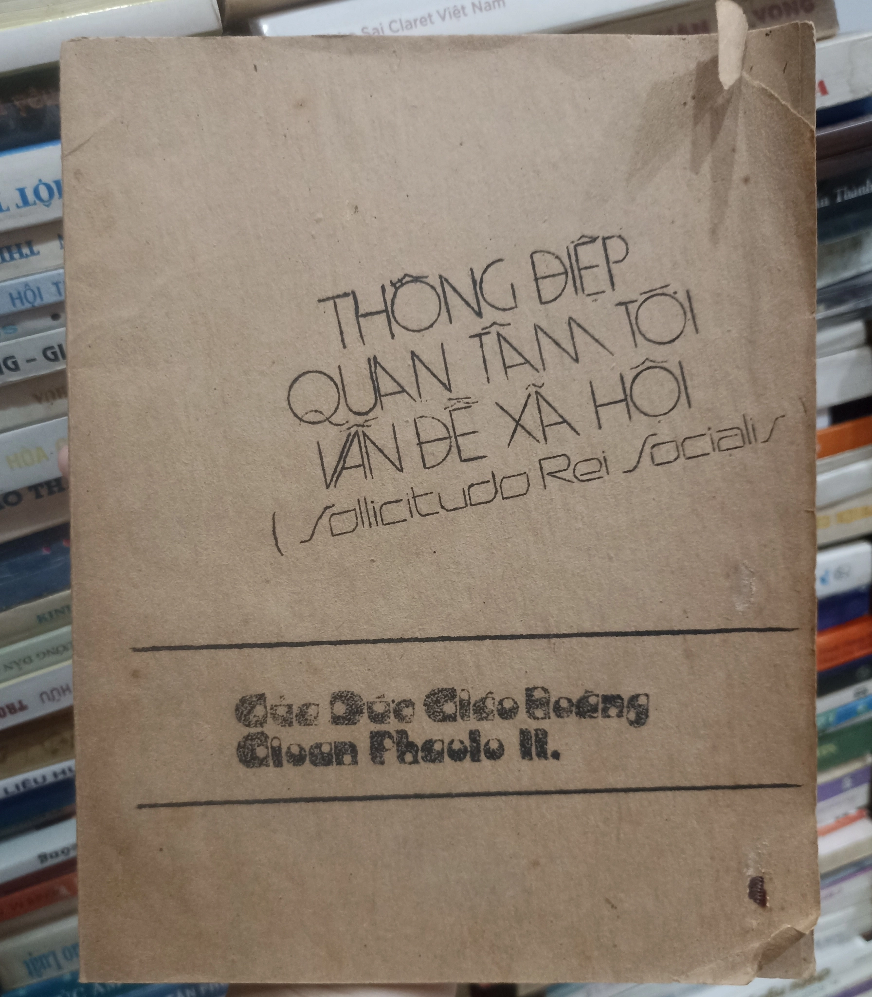 Thông điệp quan tâm tới vấn đề xã hội 🌻 by  - Sách Book Cover - Ngọc Hiển Books