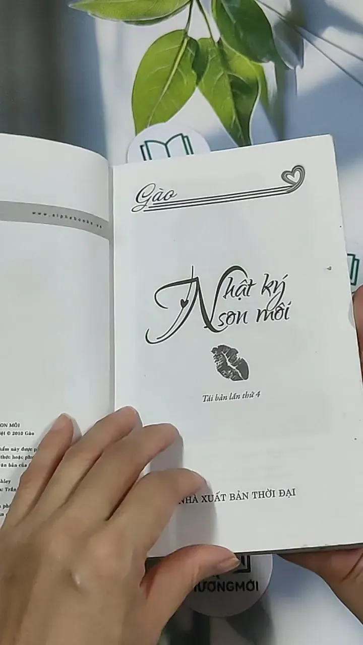 Nhật ký son môi - Gào 688720