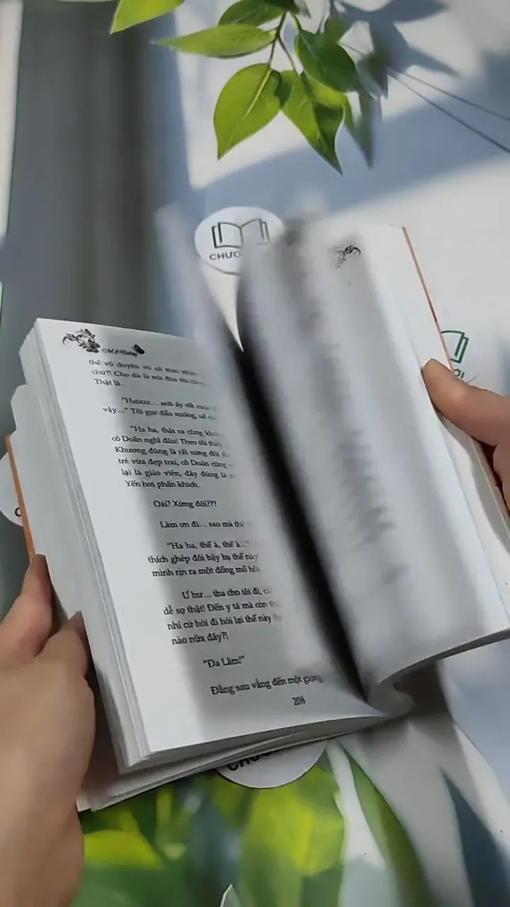 Hôn Cái Nào! Cô Nàng Xấu Tính - Mễ Đồng 705681