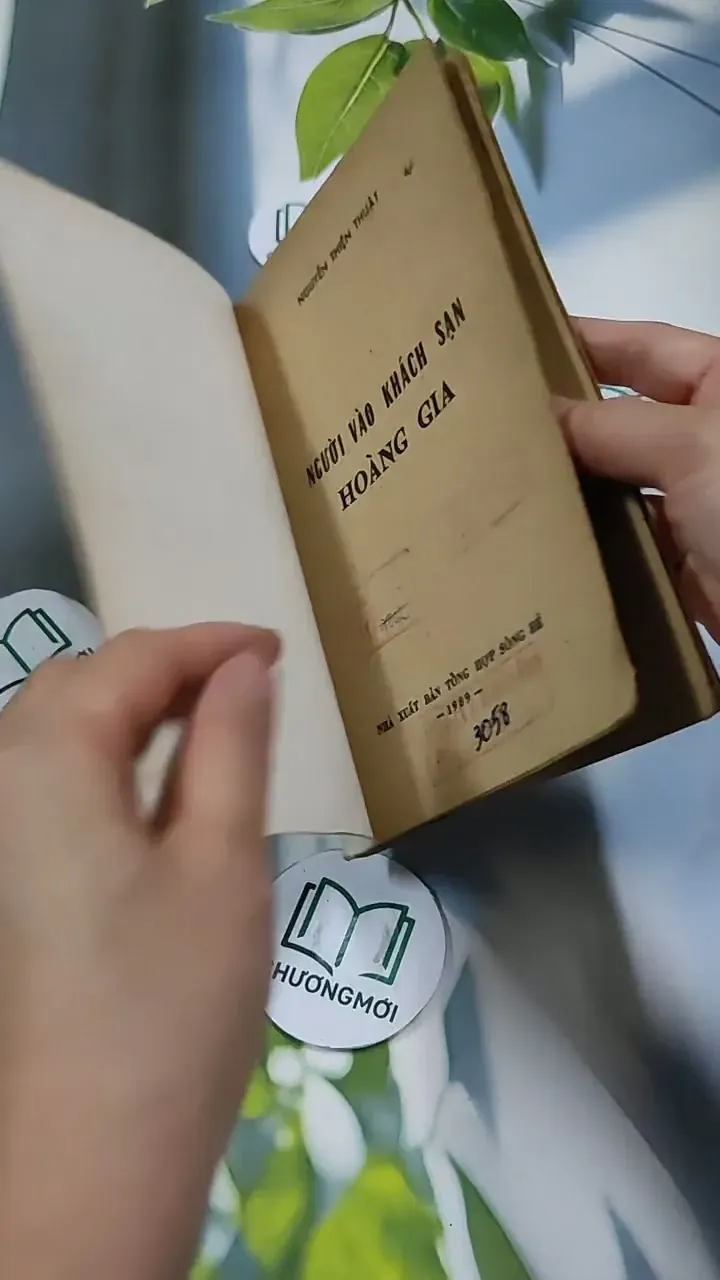 Người Vào Khách Sạn Hoàng Gia - Nguyễn Thiện Thuật 713874