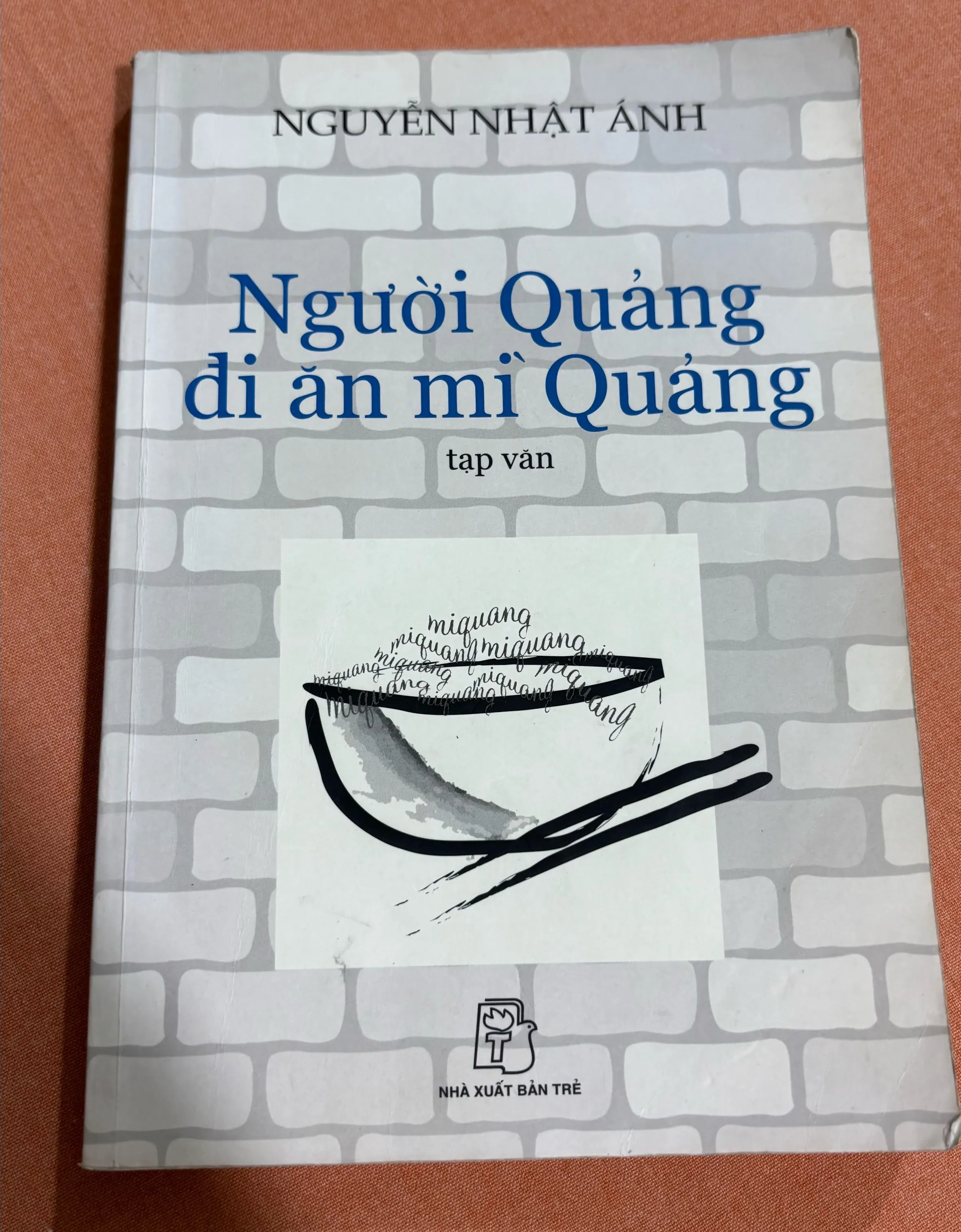 Người Quảng đi ăn mì Quảng 🌊 by  - Sách Book Cover - Ngọc Hiển Books