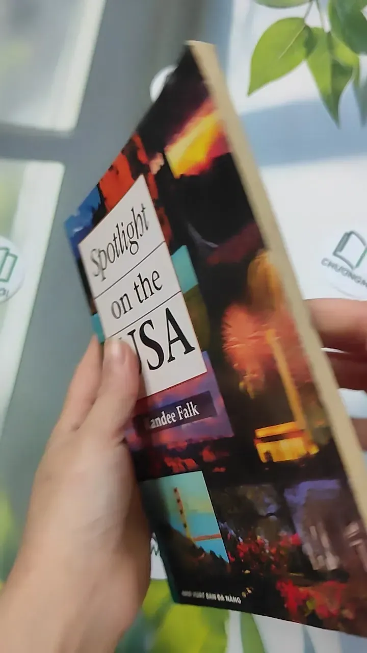 Spotlight on the USA - Randee Falk 754540