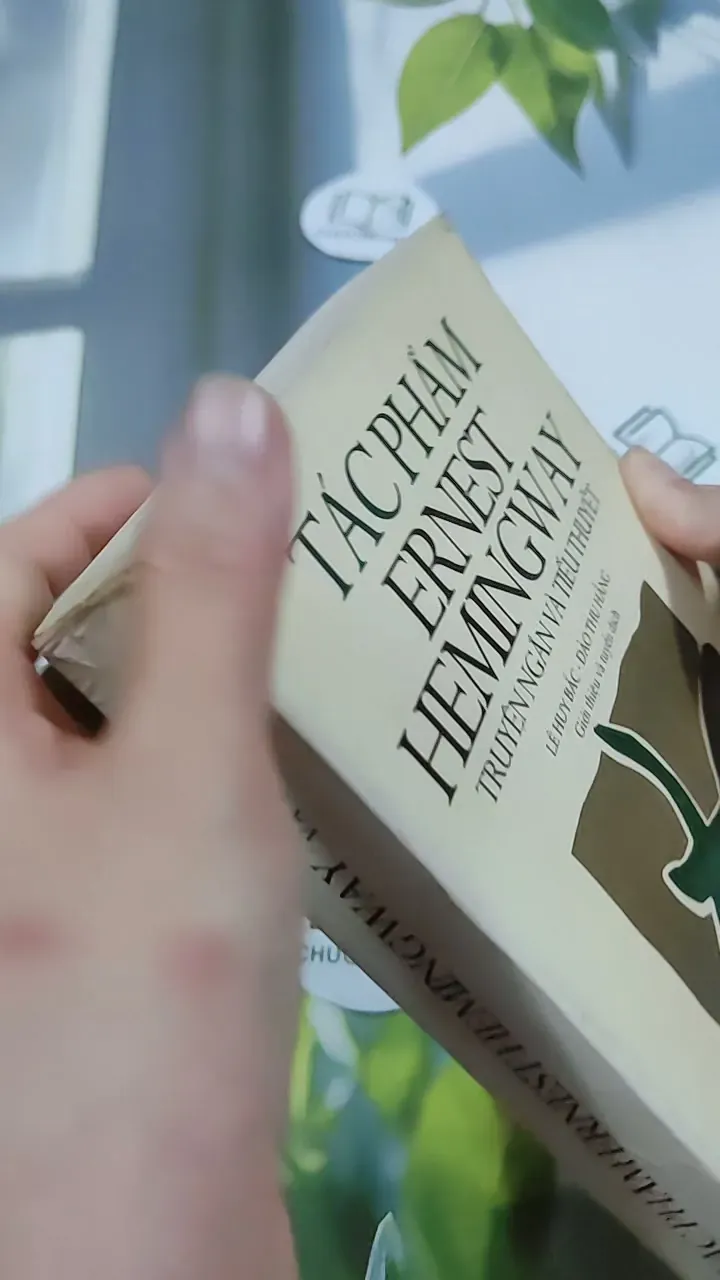 [MIỄN PHÍ BỌC SÁCH] Tác Phẩm Ernest Hemingway (Truyện ngắn và tiểu thuyết) - Ernest Hemin 744722