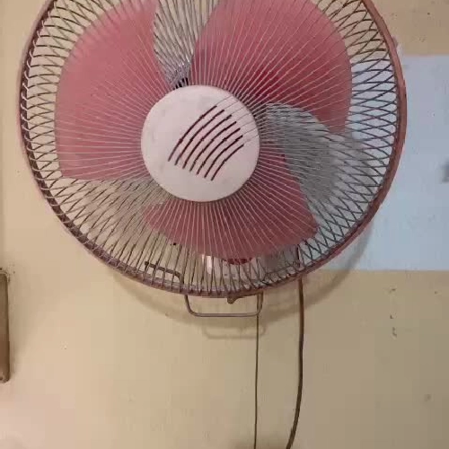 Quạt treo tường National Nhật