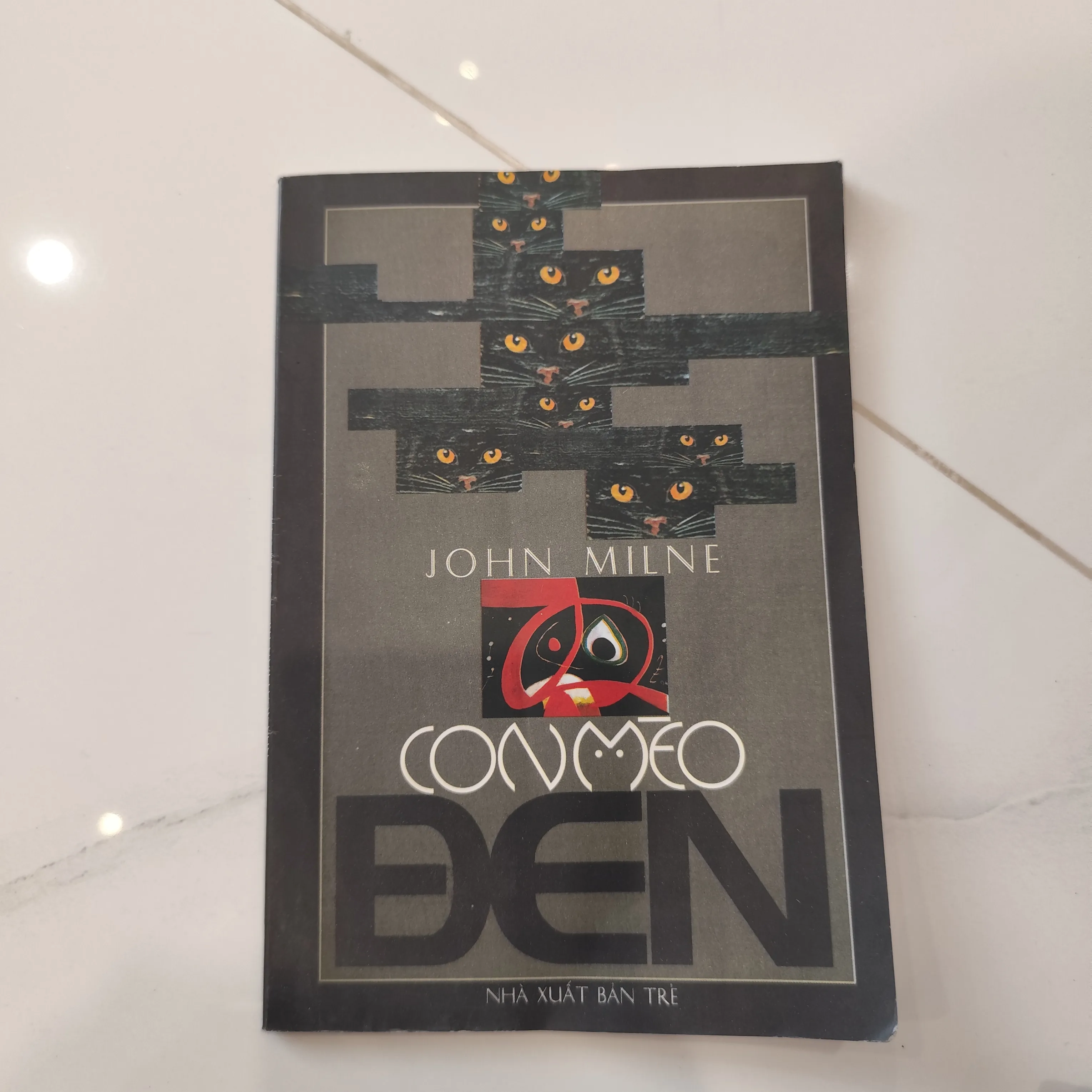 Con mèo đen- John Milne by  - Sách Book Cover - Ngọc Hiển Books