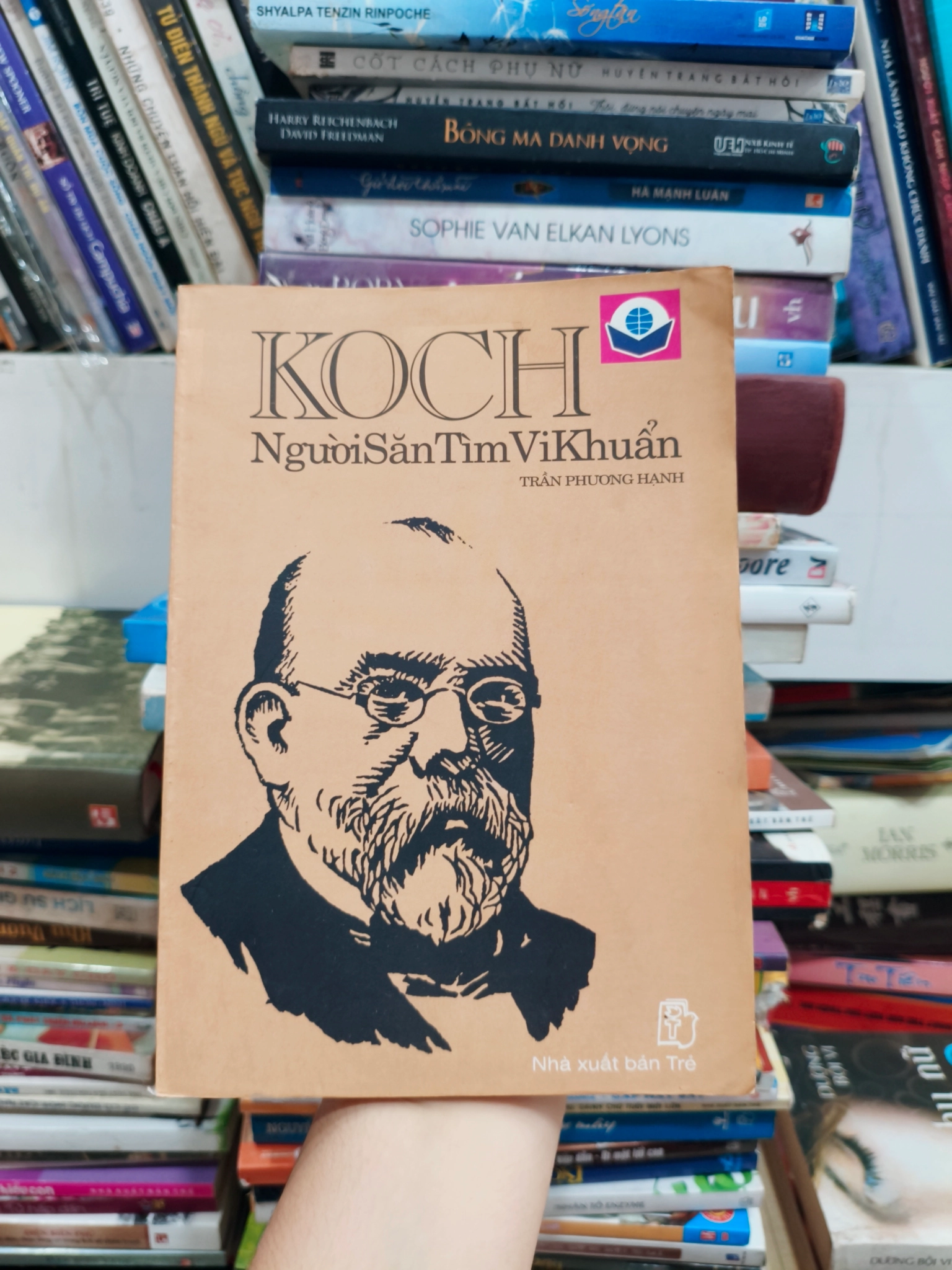Koch Người săn tìm Vị khuẩn 🌱 by  - Sách Book Cover - Ngọc Hiển Books