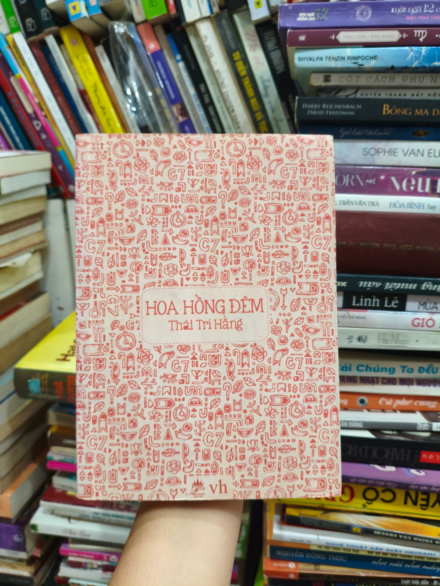 Hoa hồng đêm 🌱 by  - Sách Book Cover - Ngọc Hiển Books