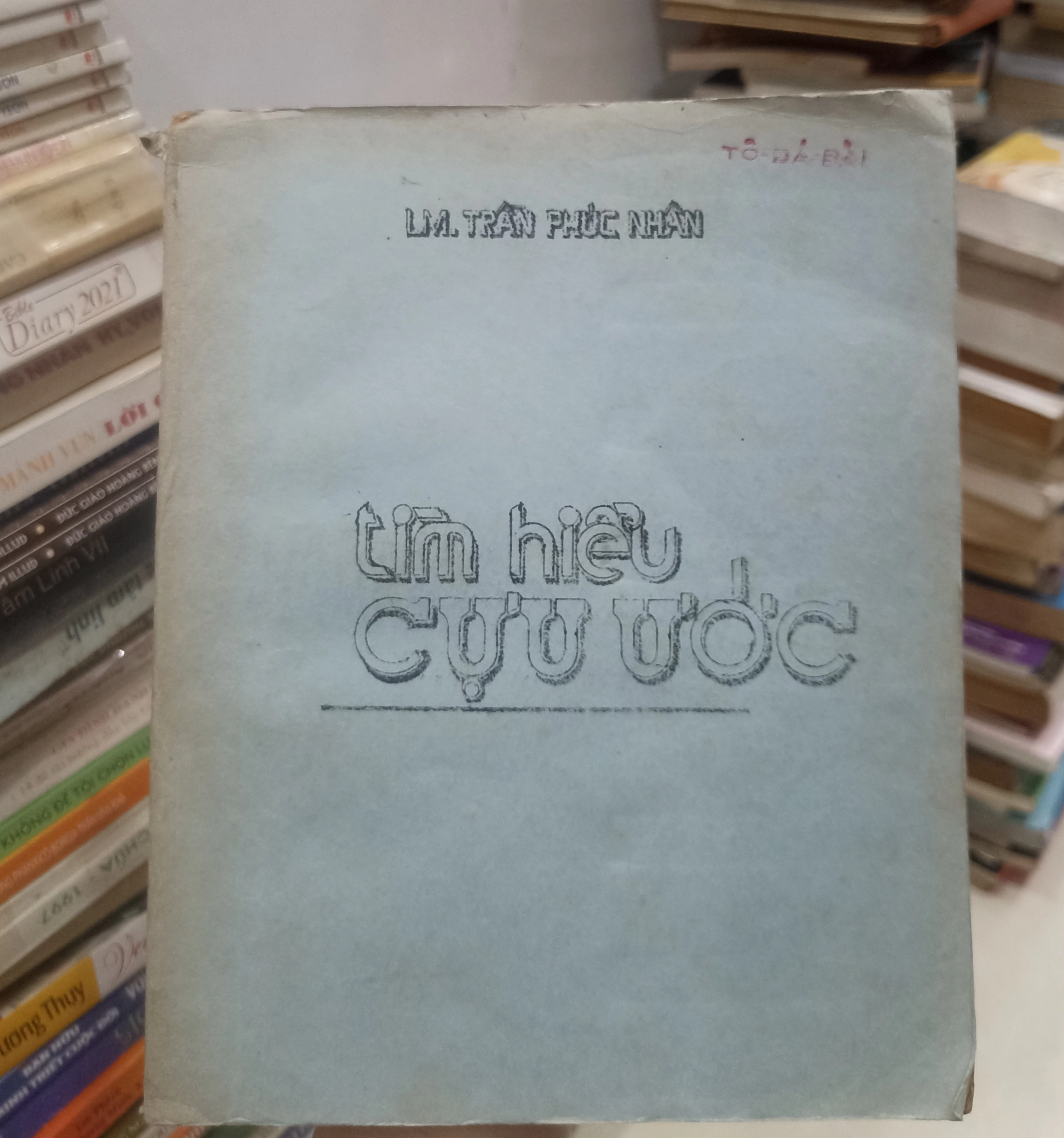 Tìm hiểu cựu ước 🌻 by  - Sách Book Cover - Ngọc Hiển Books