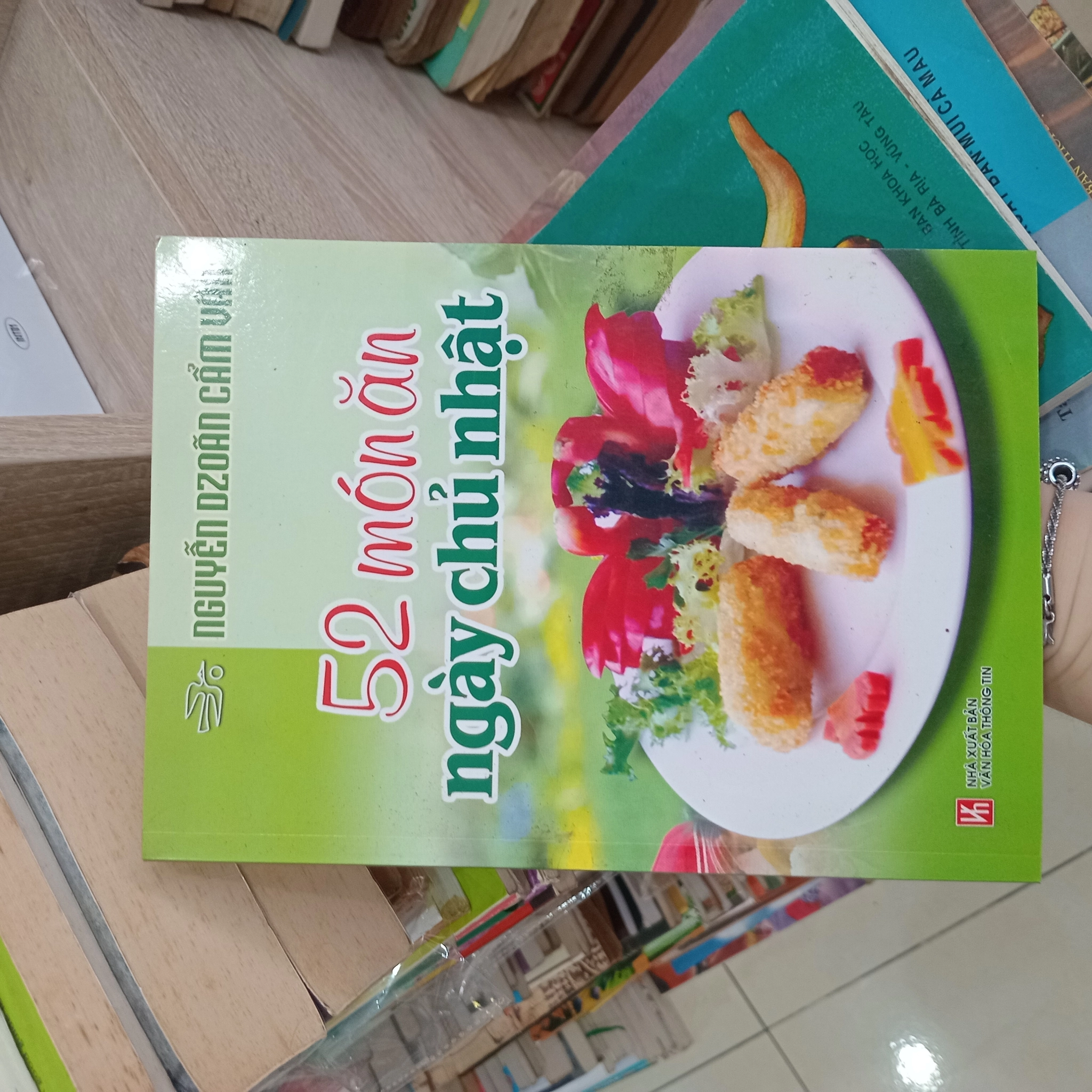 52 Món ngon ngày chủ nhật 📚 by  - Sách Book Cover - Ngọc Hiển Books