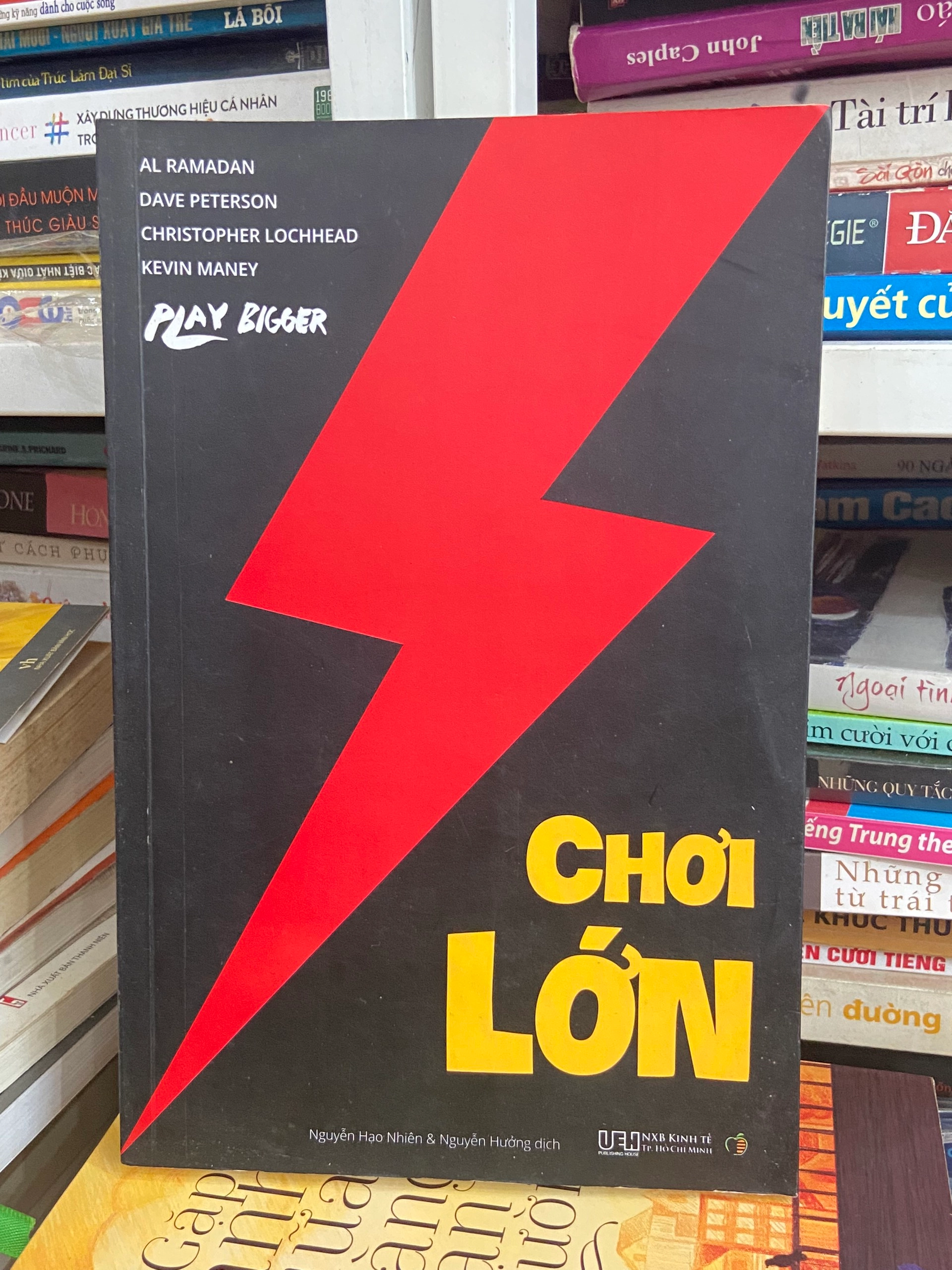 Chơi Lớn - Al Ramadan by Al Ramadan, Dave Peterson, Christopher Lochhead, Kevin Maney - Sách Book Cover - Ngọc Hiển Books