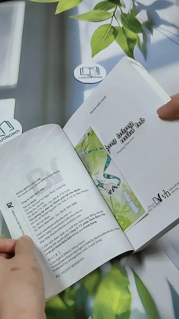 Bong Bóng Mùa Hè: Sợi Ren Lụa Màu Xanh - Minh Hiểu Khê 744757