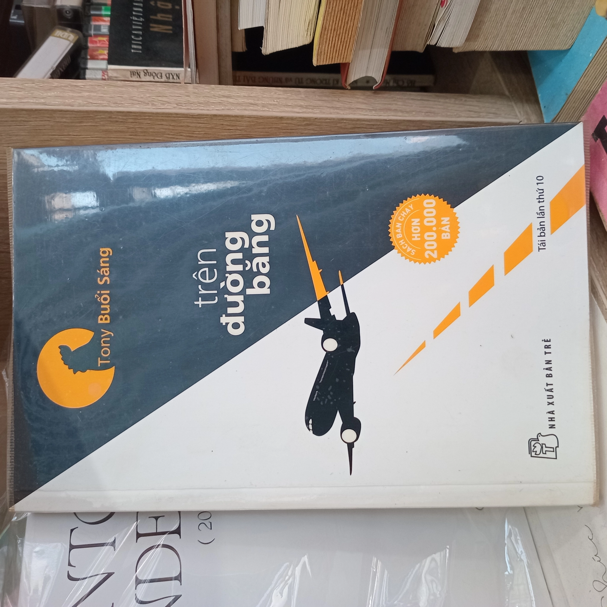 Trên Đường Băng 📚 by  - Sách Book Cover - Ngọc Hiển Books