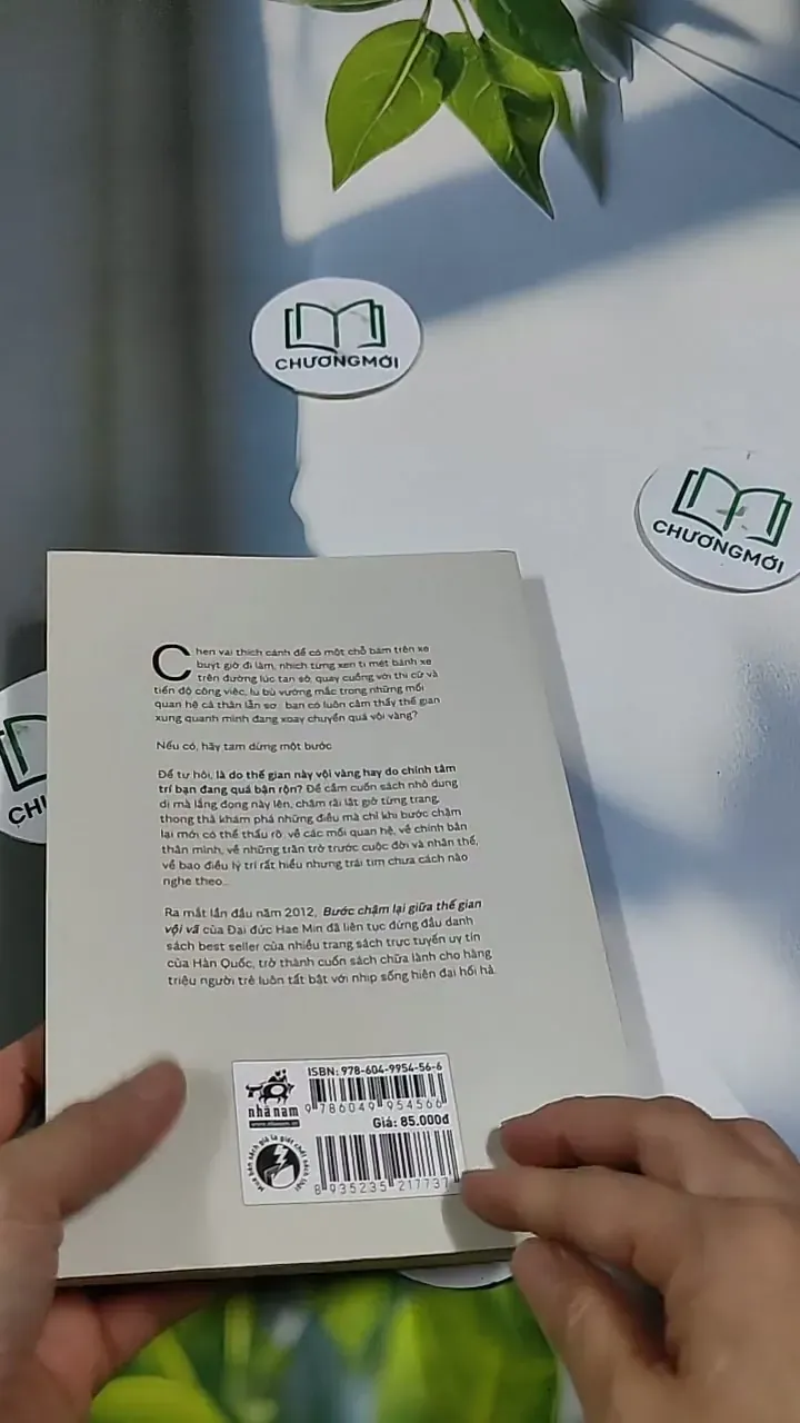 Bước Chậm Lại Giữa Thế Gian Vội Vã 705703