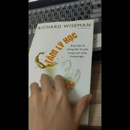 Combo Tại sao kinh tế học có thể lý giải mọi điều & Tâm lý học hài hước 388420