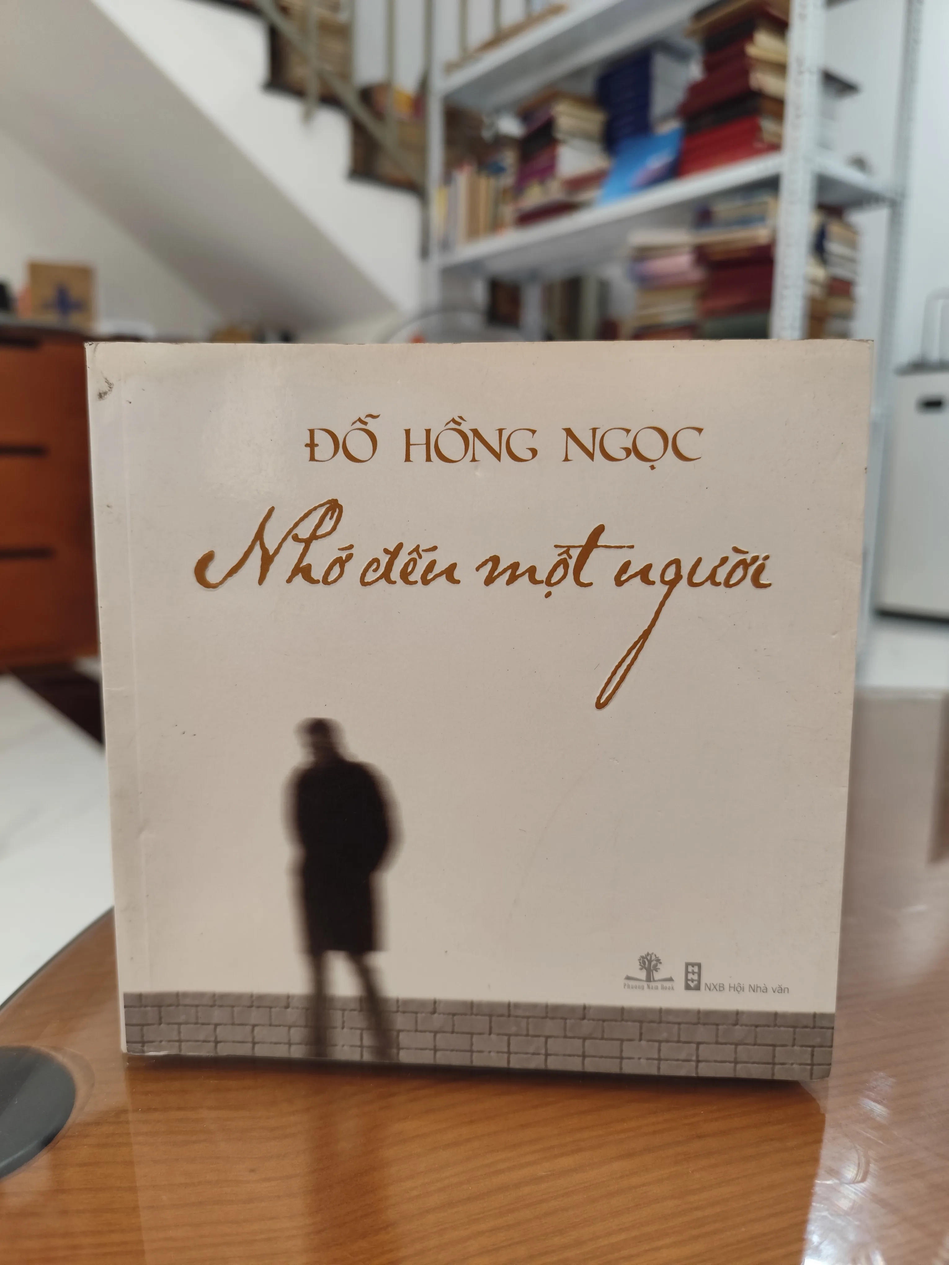 Nhớ đến một người - Đỗ Hồng Ngọc by  - Sách Book Cover - Ngọc Hiển Books