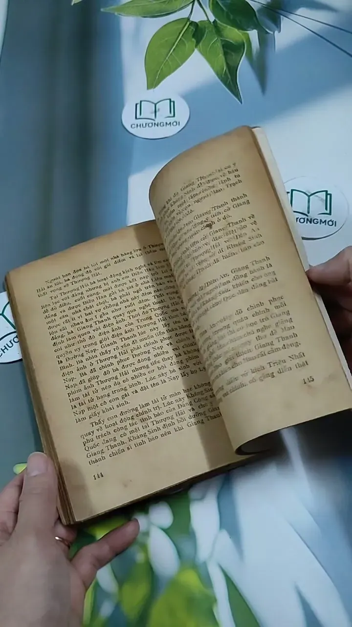 [MIỄN PHÍ BỌC SÁCH] Sắc Đẹp Và Quyền Lực Của Những Bà Hoàng Trên Thế Giới (24 Người Phụ N 713861