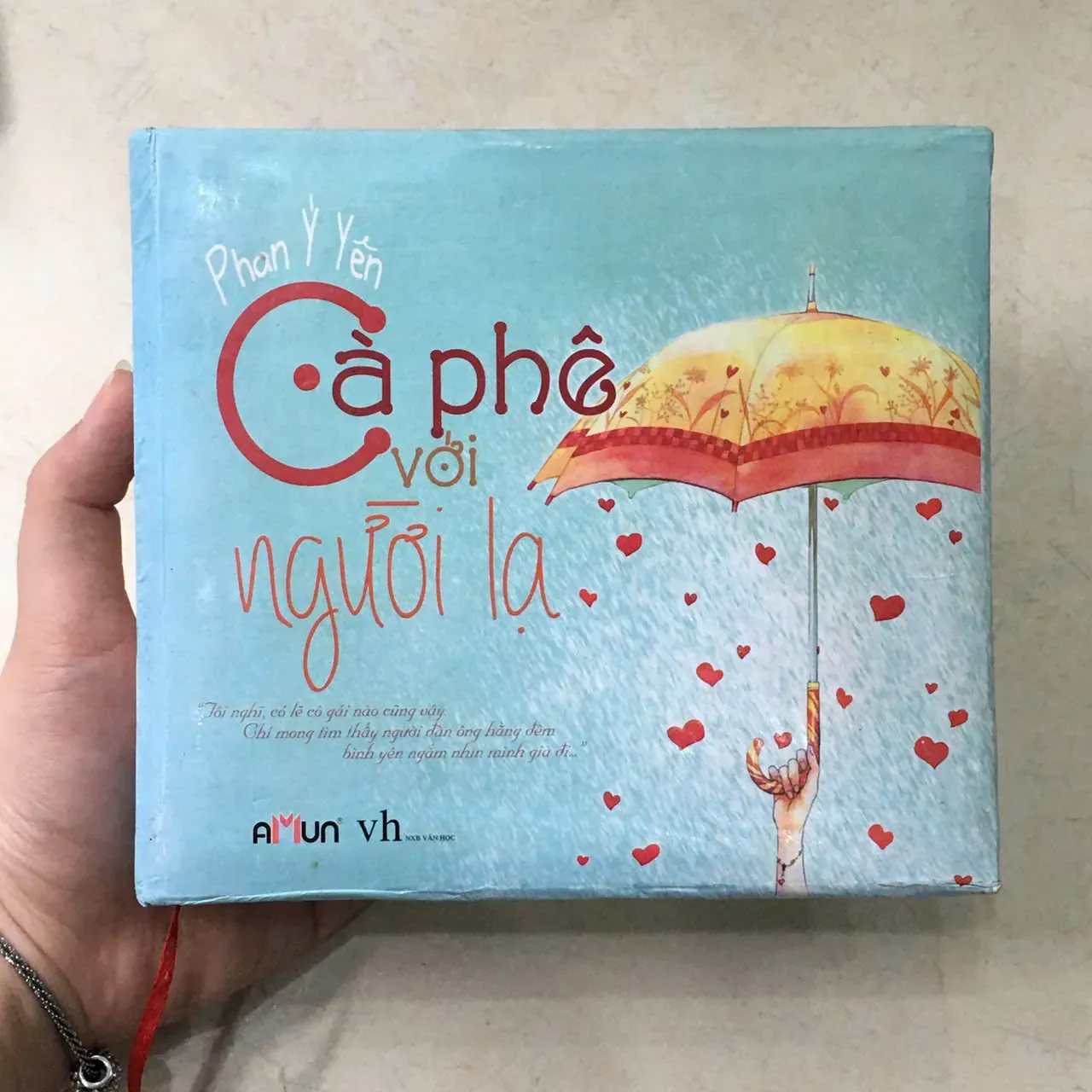 Cà Phê Với Người Lạ by Phan Ý Yên - Sách Book Cover - Ngọc Hiển Books