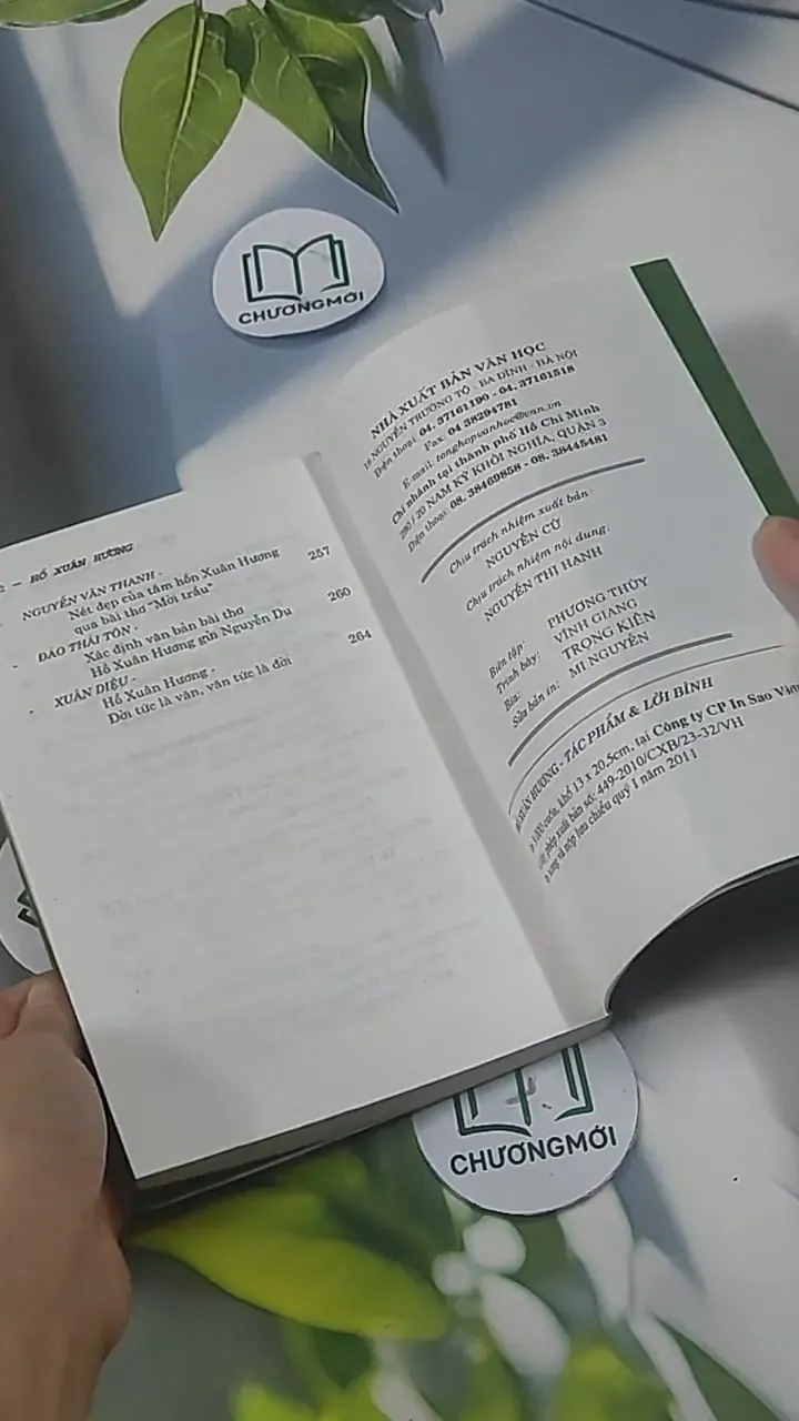 Hồ Xuân Hương Tác Phẩm & Lời Bình - Hồ Xuân Hương 705567