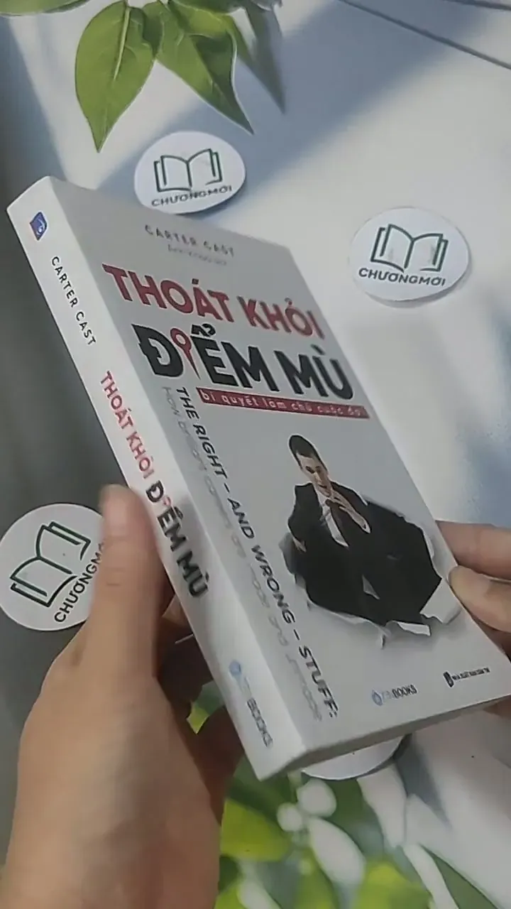 [MIỄN PHÍ BỌC SÁCH] Thoát Khỏi Điểm Mù - Carter Cast 705571